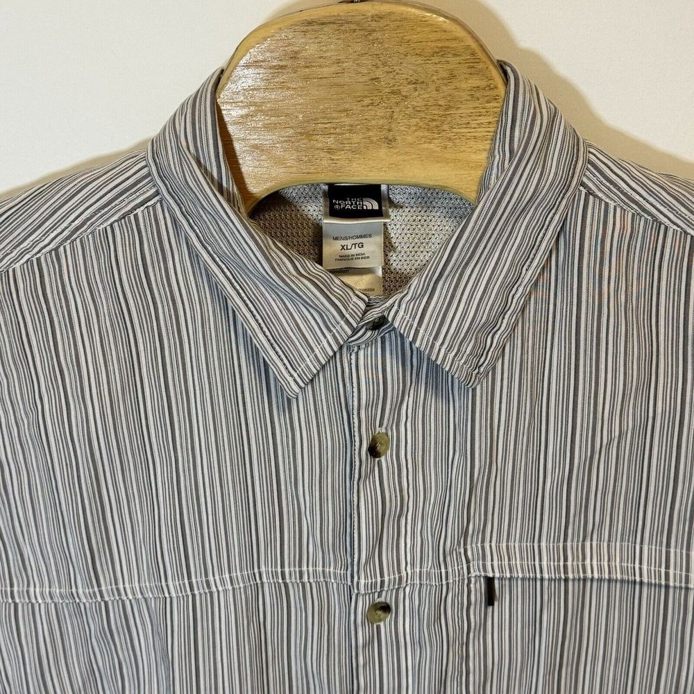 The North Face‎ Men's XL Gray Striped Short Sleeve Hiking Outdoor Button Shirt